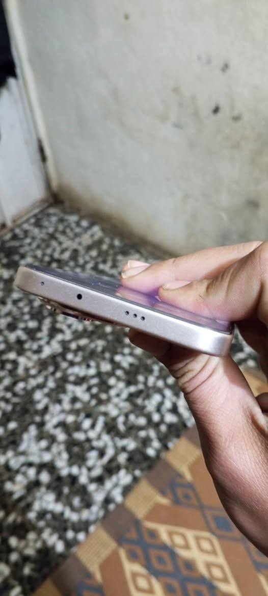 سلام عليكم عندي هونر 400
ذكره 512
رام 12
بدون ملحقات اخو جديد 
مراوس وي هونر 400برو حته لو بي فطر بل ضهر بس كون فطر خفيف


**إذا كنت صاحب هذا الإعلان وتريد حذفه لأي سبب، رجاءا أرسل رسالة إلى الدعم الفني**