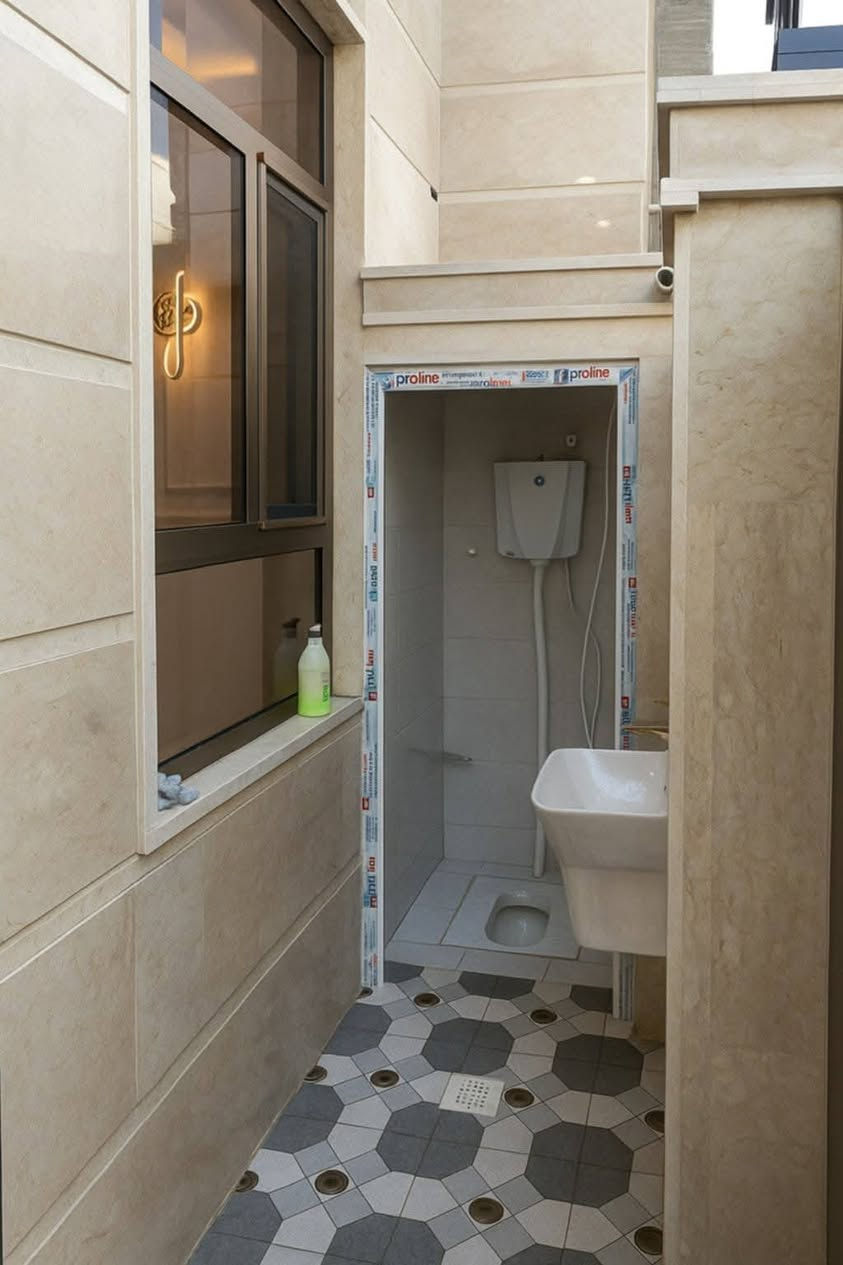 السلام عليكم
مشتمل للبيع بالخاجيه بالخدمات على ساحه خضراء وقرب مدرسة النوافل مساحته 100 متر كامل مفتاح جديد ما مسكون ابد 
يحتوي على ثلاث غرف نوم وصاله ومطبخ واستقبال وثلاث مجاميع صحيه شغل البيت راقي جدا .الواجهه مرمر الأساس رفت الارضيه بورسلاين الصحيات نضام تسكا الكهرباء بوري وهواي مواصفات ما مذكوره 
***********
