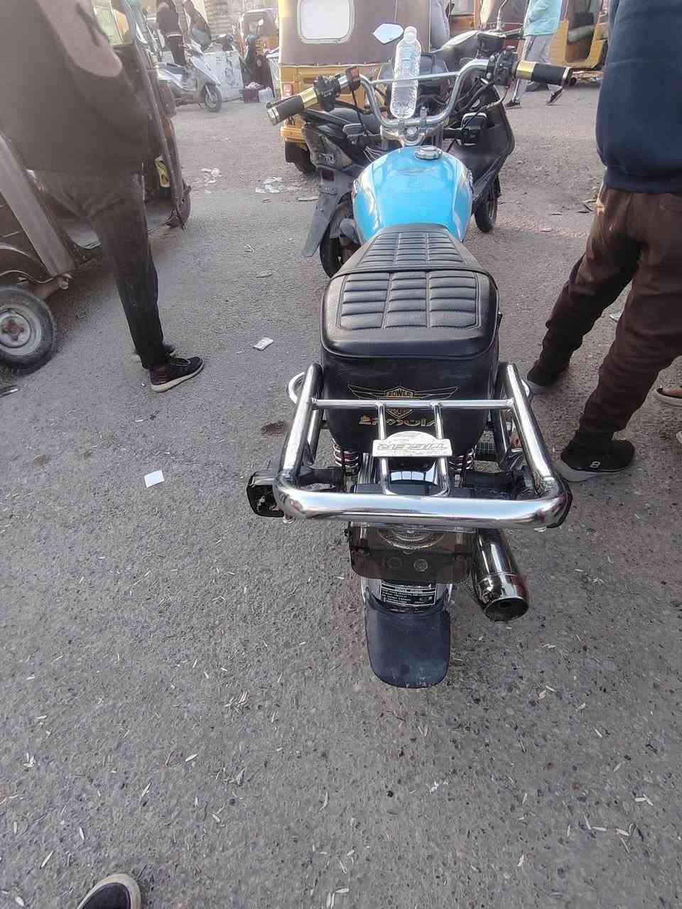 سلام عليكم دراجة سونك 24 خمسة كير وراق كاملة دراجه تخبل كلشي مابيه نكر وطلع كبل بيع 650 الف وبيها مجال بس شراي مكاني بغداد رقم ***********
