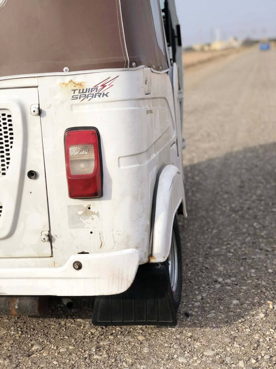 سلام عليكم
تكتك 22 شهر ٣ مكينه مبدل بستم فقط 
تكتك الكشره بيه بارد بل دوسه ولباقي كفاله عامه نضيفه ما متعوبه سعره ٨/٢٥٠ رقم ***********
