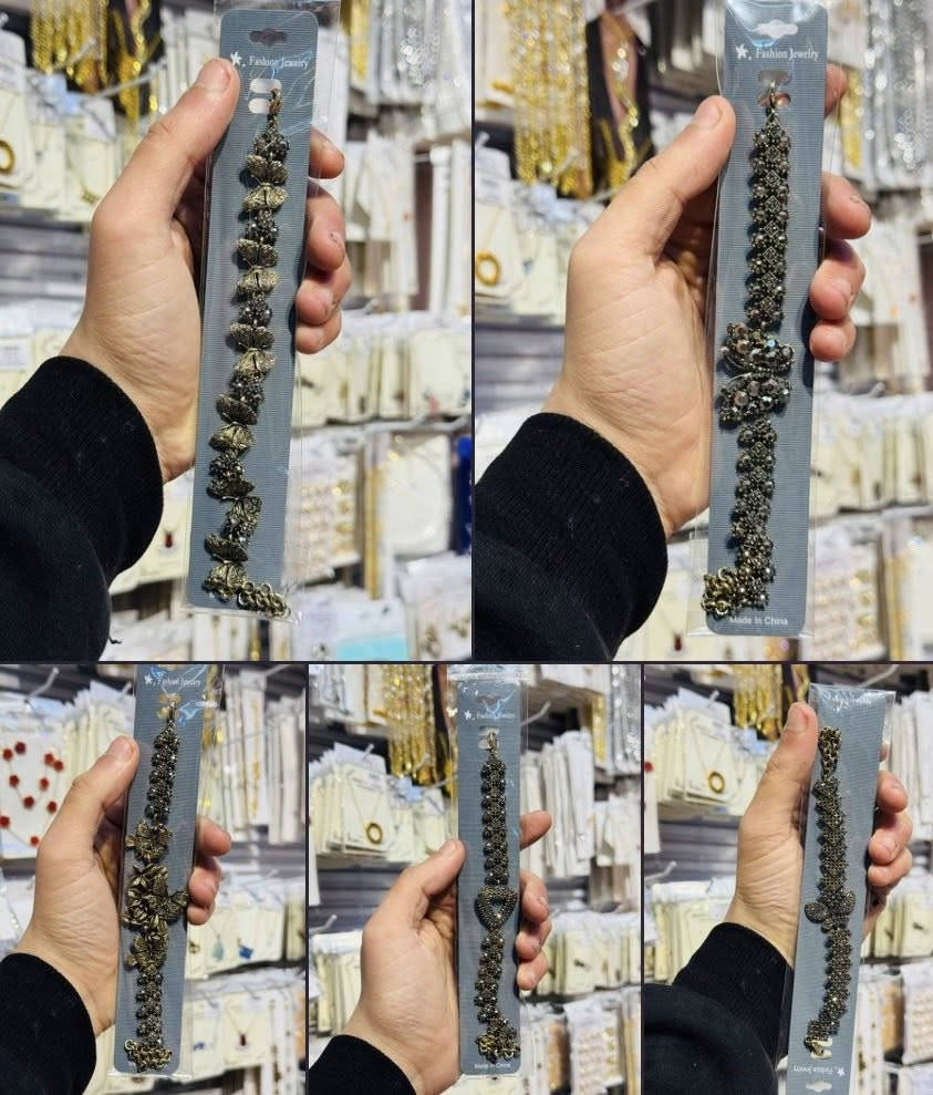 ✨ تشكيلة إكسسوارات نسائية فخمة
🤍 أطقم ستانلس ستيل أصلية
🖤 أساور ستايل أنيق (فنتج وعصري)
💛 تصاميم ناعمة تناسب كل الأذواق
🎁 مثالية للهدايا والمناسبات

💰 الأسعار تبدأ من 10 آلاف – 12 ألف
🚚 توصيل مجاني داخل خانقين


**إذا كنت صاحب هذا الإعلان وتريد حذفه لأي سبب، رجاءا أرسل رسالة إلى الدعم الفني**