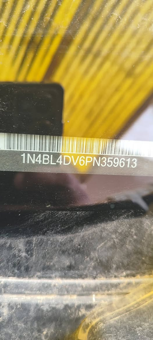 Nissan Altimma 2023
نيسان التيما فئه SV 
وارد امريكي 
محرك: -2500 (4 سلندر ) 
      الـــــمـــواصــفـــــات 🔵
🔶شاشه كبيره 
🔷بصمه
🔶دخول ذكي
🔷تشغيل عن بعد
🔶تحديد سرعه 
🔷نظام المحافظه على مسار 
🔶رادار امامي وتوقف ذاتي 
🔷رادار خلفي وتوقف ذاتي 
🔶نظام تنبيه خروج عن المسار
🔷كشن كهربائي 
🔶حساسات خلفيه وجانبيه
🔷كشنات مخمل 
🔶لايتات زينون
🔷تحكم استيرن جهتين 
🔶كامره خلفيه دواره 
🔷لد نهاري امامي 
رقم سليمانيه دولي سنويه جديده الى نهايه  2030
هزه وبراد كله جديد / تخم تايرات جديد 
ماشي / 60 ميل وقابل للزياده  
السياره بأسمي تريد تحويل تريد وكاله حاضر 
مكان السياره /كركوك
للاستفسار اتصال او واتساب
***********📱 كركوك, العراق
