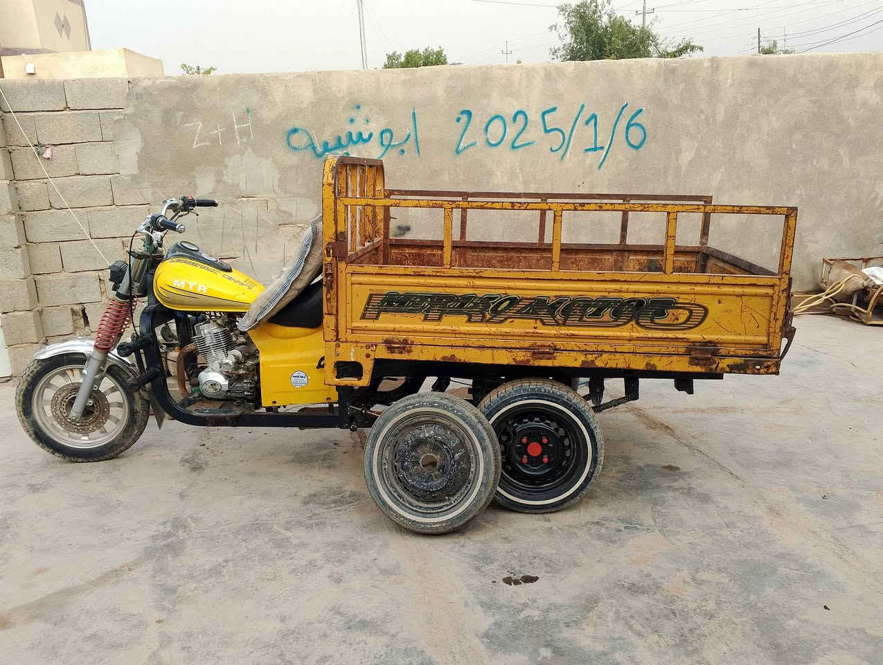 السلام عليكم شباب ستوته انتيار للبيع الموديل 2019 المكان بصره زبير السعر مليون و 250 وبيها مجال رقم الهاتف ***********
