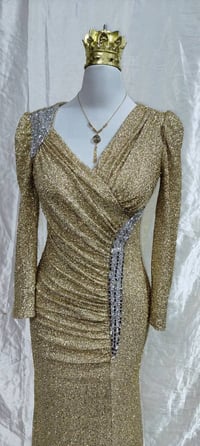 فستان يدوي • مقاس 40-42 • توصيل محافظات