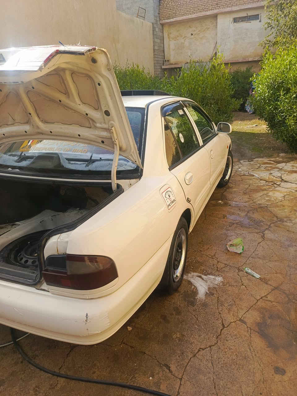 السلام عليكم براتون 2002رقم بغداد دولي السياره ع البلاد لا ظربه ولا صبغ عد طخه بجلملغ الخلفي من جهت الصدر تبريد تدفئه كير مكينه زوج تاير جديد امامي السياره حلوه ومال بيت متعوب عليه السعر 47المكان تكريت ***********
