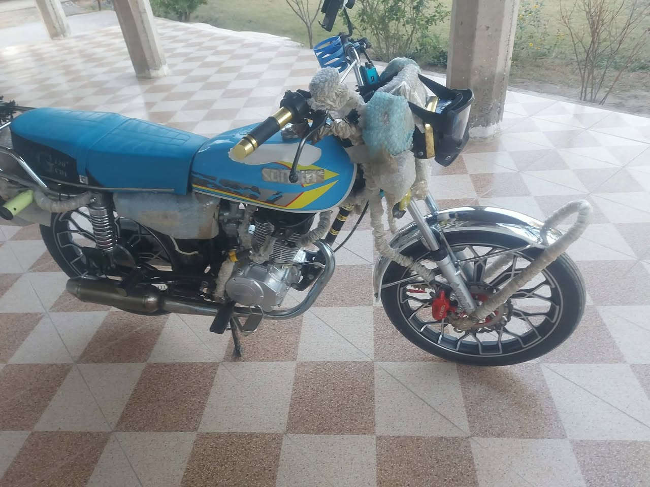 سلام عليكم دراجه سيفان البيع موديل 24دراجه مكفوله من التاير ال تاير مكاني ديالى دلي عباس السعر خاص ‭٠٧٧٧ ٠٢٠ ٢٦٠٩‬
