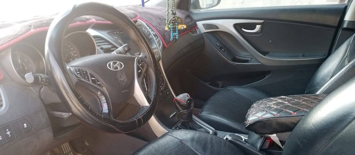 النترا موديل 15
وارد امريكي فول مواصفات  سعر 115  وبيها مجال 
***********
