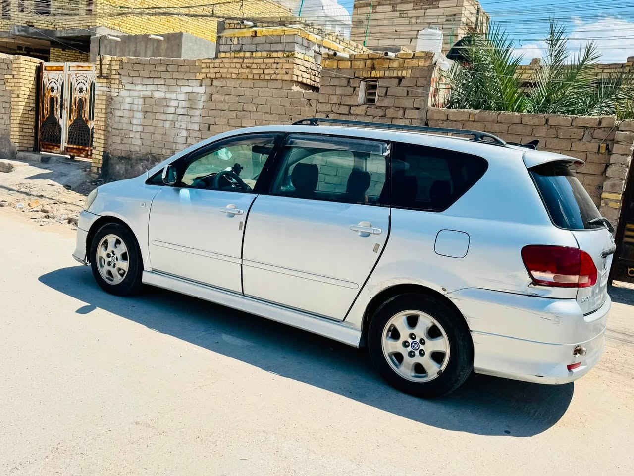 السلام عليكم ابصم لبيع ٢٠٠١ سياره جاهزه بيه ضربه خفيفه بل مدر خلفي فقط بل داير منظومه تبريد جديده كامله تونه مسوينه سنويه ل٣١ لبيع أو مراوس حسب قناعه سعره ٩٧ مكان ذي قار قضاء الفهود لتواصل ***********
