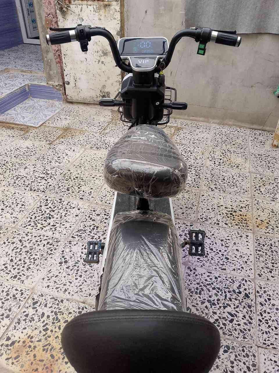 سلام عليكم دراجه شحن للبيع فول مواصفات VIP مستعمل شهر شرط كلشي مابي بلوتوث بي بطاريات جدد مكاني موصل سهل نينوى للاستفسار *********** سعر 295 وبي مجال.      بيع فقط
