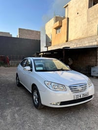 07512031965,,07765165571