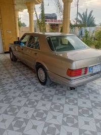 مرسيدس 300SEL • ١٩٨٥ • رقم ديالى