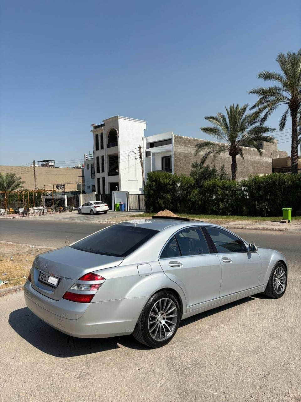 السلام عليكم للبيع او للمراوس حسب القناعة مارسيدس s350 سلايد خمس بيبان شفط بردة خلفية مقاعد تدفئ وتبريد وباقي المواصفات معروفة السيارة جاهزة وخير من الله تبريد وباتري جديد وتخم تاير جديد رايدها ب 180 ورقة تاج راسي ميعجبك المنشور  اعبرة انشاءالله اتحصل احسن منها مكاني بغداد حي الجامعة *********** بغداد, العراق
