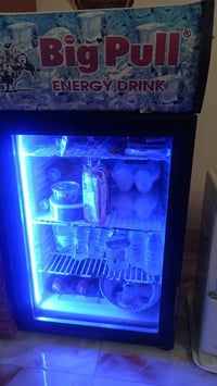 #للبيع ثلاجه  حجم 6 قدم باب دبل جام شرط شغاله وشرط التبريد السعر 60 ال...