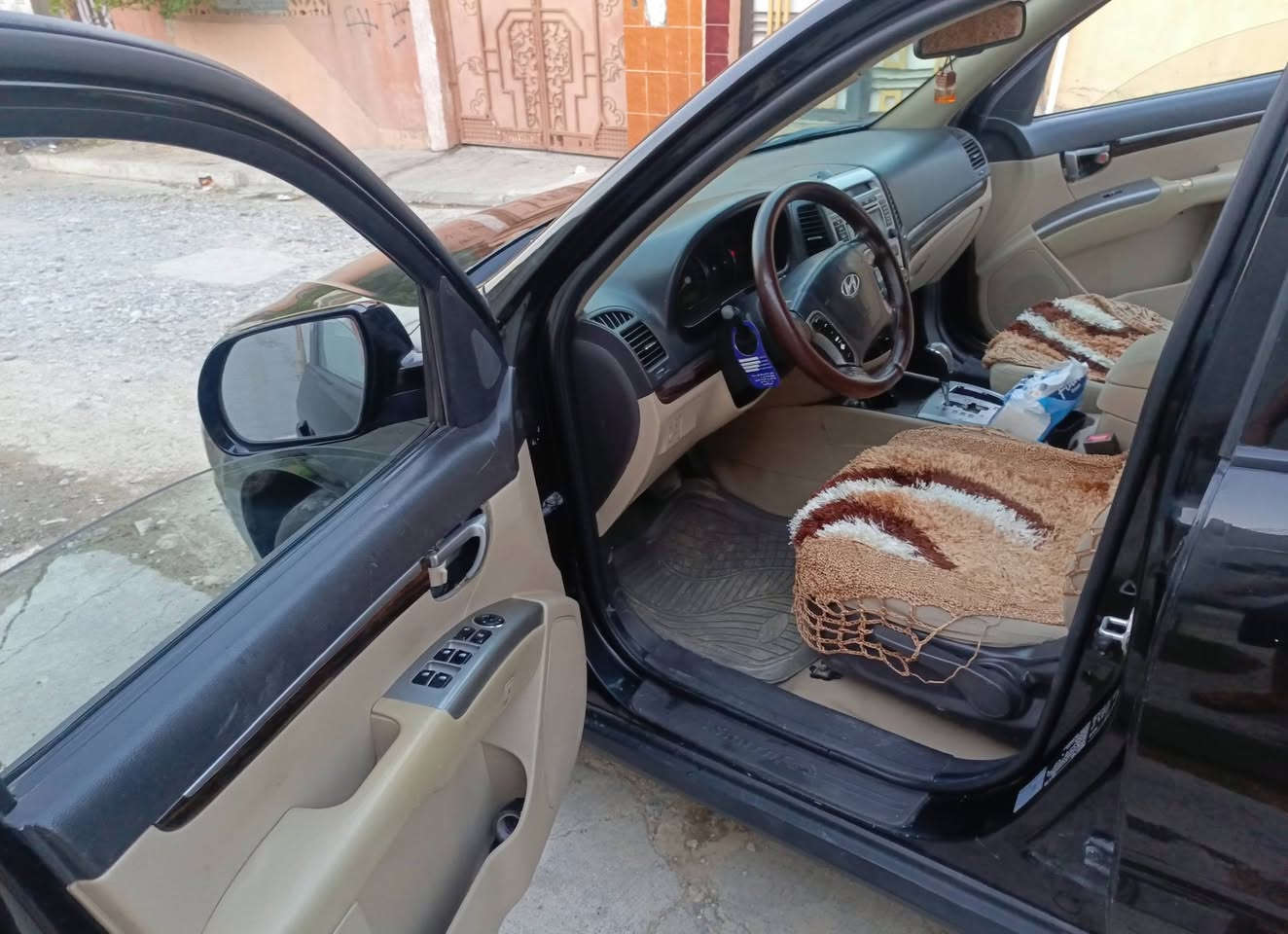 سنتافيا 12 رقم اربيل خليجي 7راكب تبريد 3 قطع فتحة بالسقف محرك 2400 ويل كب اشارة بالمري تحكمات السعر 125$ وبيها مجال العنوان موصل الايمن الاستفسار على الرقم ***********
