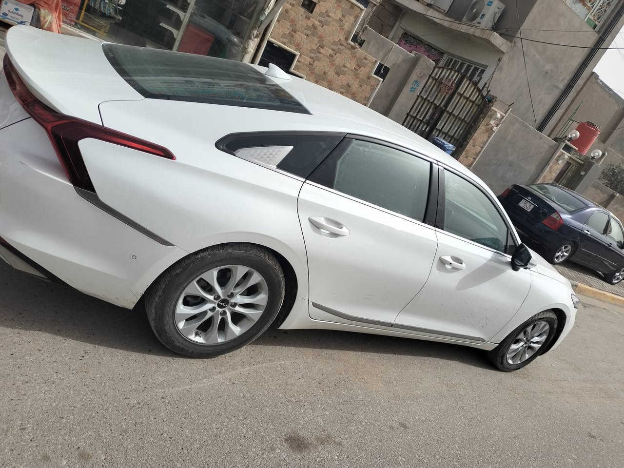 السلام عليكم
كي 8 موديل 2023

بانزين فقط مكينه اربعه 2500 

وارد كوري مامشتغله تكسي 

حادثه جامله مصلح وبنيد مبدل 

تقريبا السياره فول ماعدى بنوراما ومساج 

الباقي كل المواصفات بيه دواخل جكليتي كامرات 360 درجه وباقي المواصفات المعروفه كلهن بيه 

وكلشي موجود بالصور 

وصور حادث ماعدي 

مكانه ديوانيه
سعره ب 202

للاستفسار ***********
