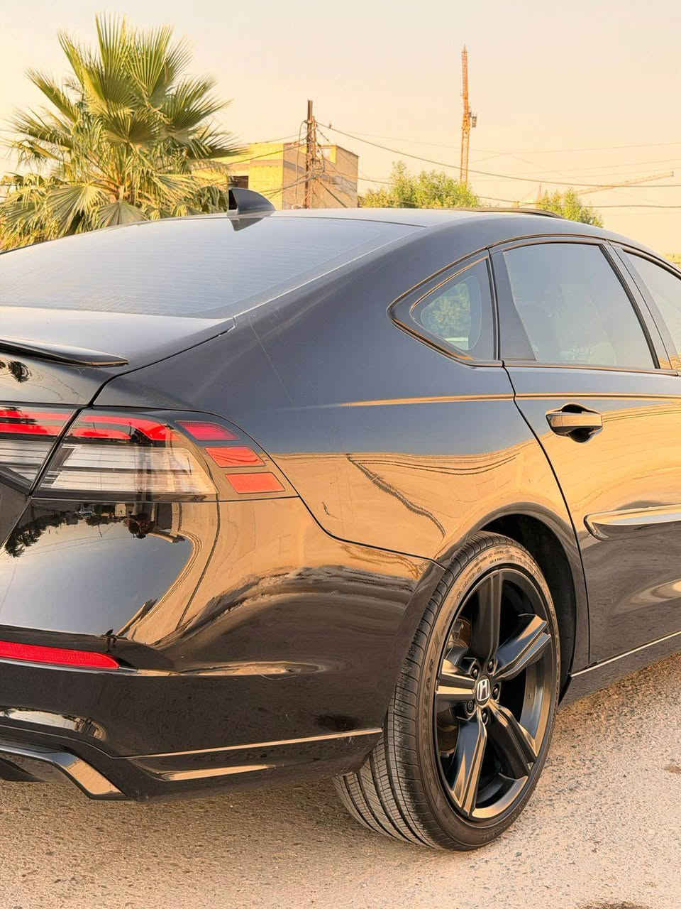 🔥 للبيع – هوندا أكورد سبورت L هايبرد 2025 🔥

🖤 اللون: أسود بلاك توب
🚘 الفئة: Sport L Hybrid
📍 الممشى: 5,800 ميل فقط

✨ سيارة بحالة الوكالة ومواصفات كاملة جداً:

✅ منظومة هايبرد اقتصادية وقوية
✅ رادار أمامي
✅ رادار جانبي (Blind Spot)
✅ مثبت سرعة ذكي
✅ نظام المحافظة على المسار
✅ شاحن لاسلكي
✅ شاشة كبيرة حديثة
✅ كاميرا خلفية
✅ تشغيل بصمة وستارت
✅ حساسات متعددة
✅ إنارة LED كاملة
✅ جنوط سبورت أصلية
✅ داخلية فخمة ونظيفة جداً
✅ سيارة لا تحتاج أي مصروف

 🚘🚘 السياره ربع بنيد صبغ فقط  بدون اي دواخل

🚨 سيارة شبه جديدة بمظهر رياضي أنيق ولون أسود

❌ البيع فقط – بدون مراوس أو تبديل رجاءً
📞 للتواصل: ***********

والفحص بأي مكان بغداد, العراق
