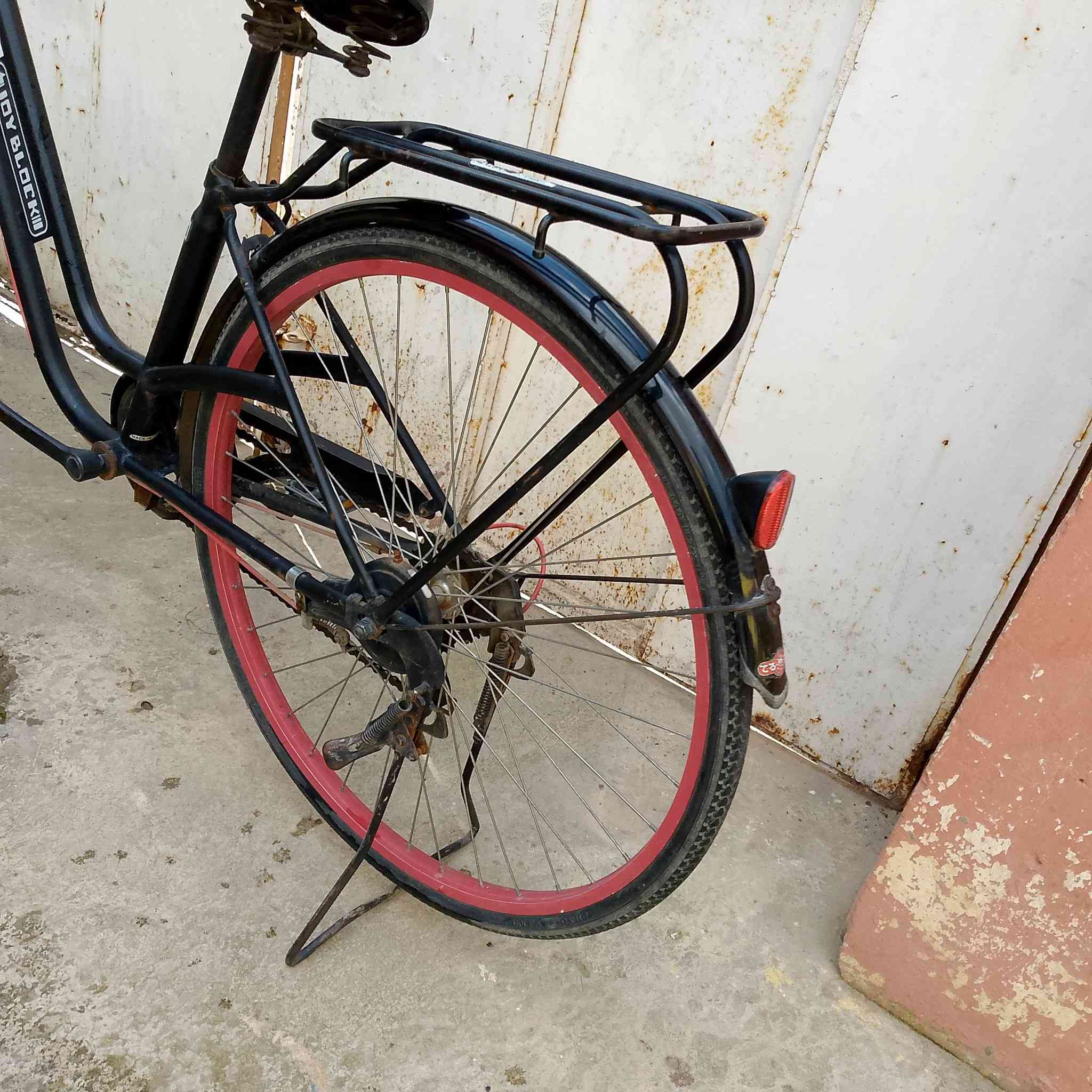 السلام عليكم بايسكل جديد ما ناقصه اي شي صار يومين من شتريته وسبب البيع ابو المحل بطلني من الشغل والسعر 100 وبي مجال قليل


**إذا كنت صاحب هذا الإعلان وتريد حذفه لأي سبب، رجاءا أرسل رسالة إلى الدعم الفني**