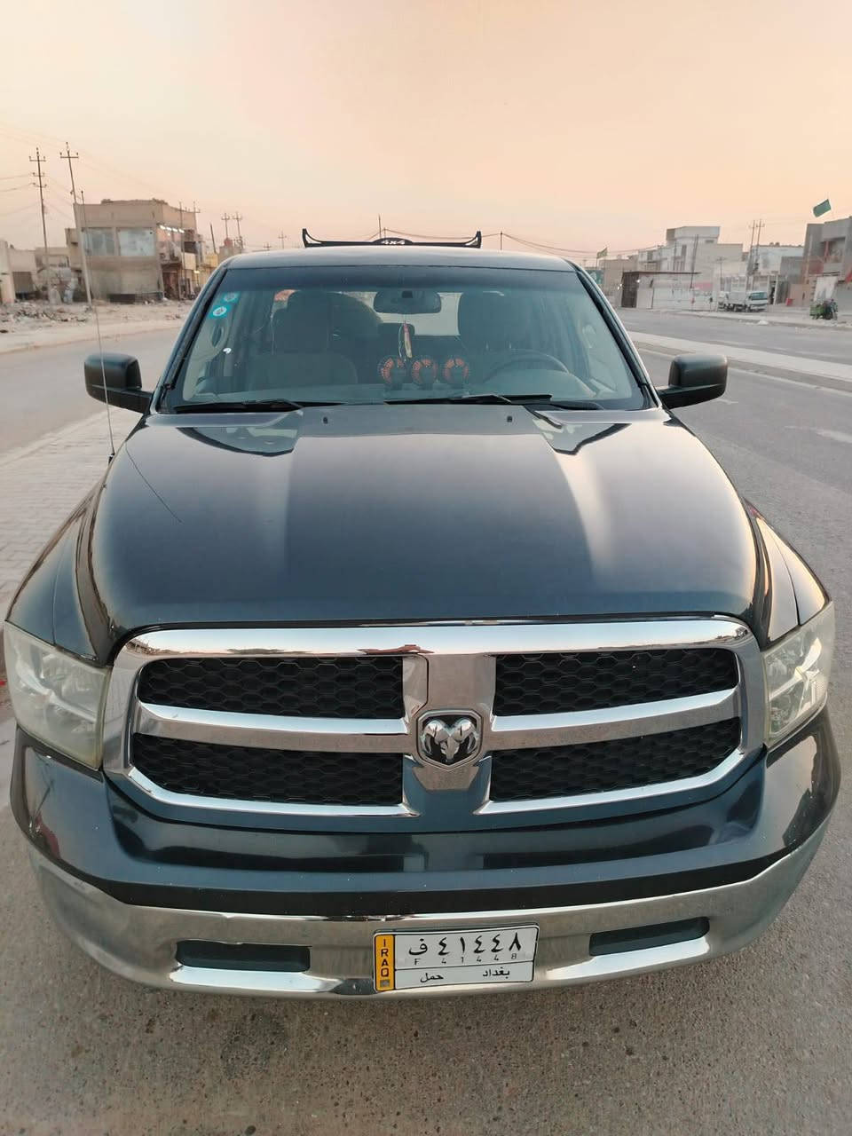 السلام عليكم رام كلاسك موديل 16البيع او مراوس بكوري 
مثل ما موضح السياره 
وياله 20 وتأيرات جبلي
مشدود محجر 
ومشدود منظومه غاز 100لتر
حادث السياره مثل ما موجود بل صوره
مصبوغ جاملغين وبنيد وبيهه ملاحظات بصيطه
الحداديه الماميه عوزه صيانه
مكان بغداد السعر 175
***********
