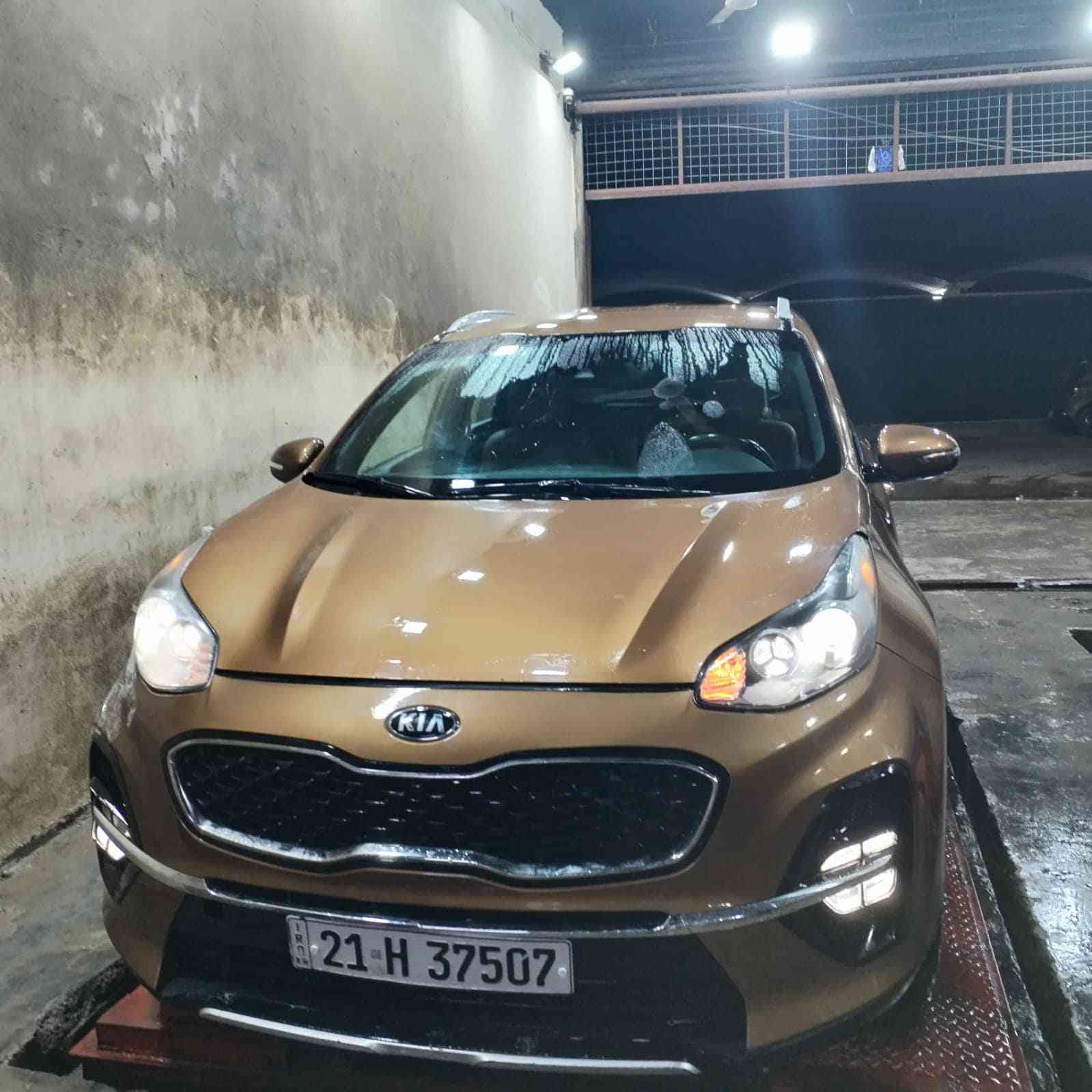 كيا سبورتج واراد امريكي
مديل 2021 رقم سليمانيه بسمي تحويل مباشر 
موصفات  S 
حادث السياره جاملغ وبنيد 
بلعراق نطخ جاملغ وباب وبدلتهن وقديمات موجودات 
السياره جديده ماشيه 80 الف 
مكاني بغداد 
السعر 155 وبي مجال ***********

