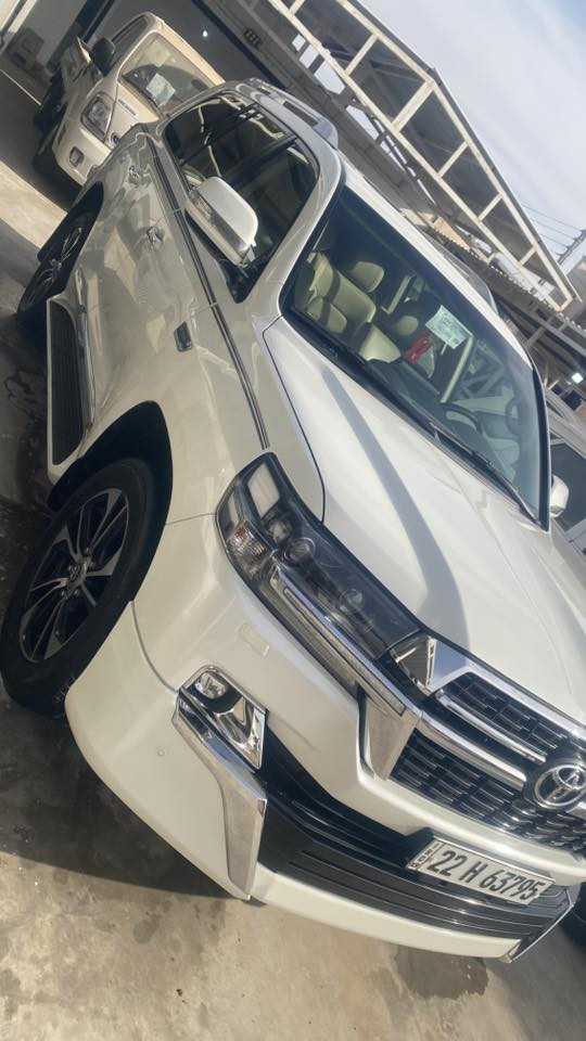 سلام عليكم
لاندكروز 2021 كفاله عامه
 رقم أربيل تحويل وكاله 
مكان السياره واسط الزبيدية
العسر ٥٢٠ وبيه مجال 
***********
