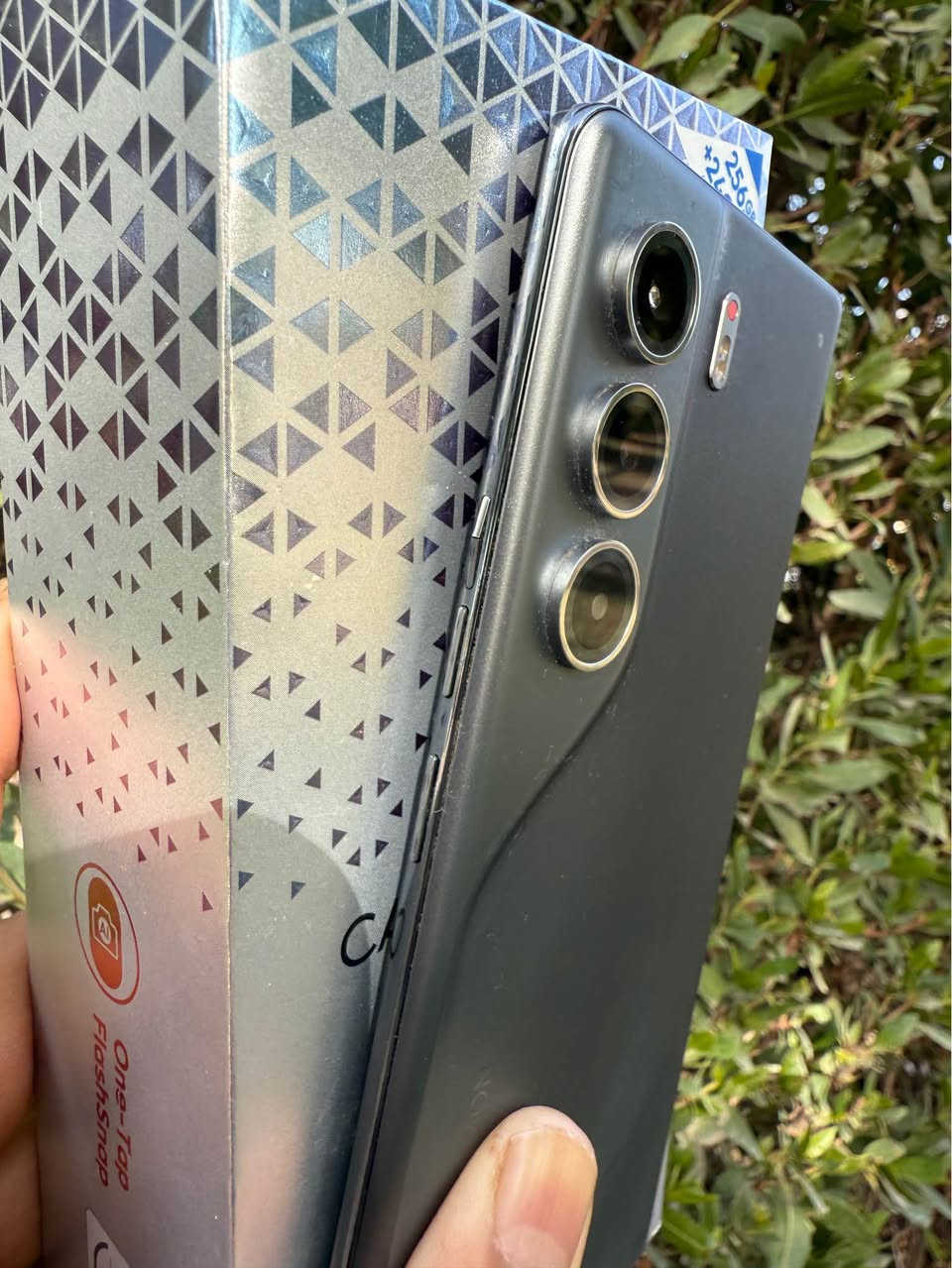 السلام عليكم للبيع تكنو كامون 40 برو 5G جهاز نصيف كامل ملحقات ذاكرة 256 عشوائية 12+12 السعر 290 ألف مكاني بصره *********** البصرة, العراق
