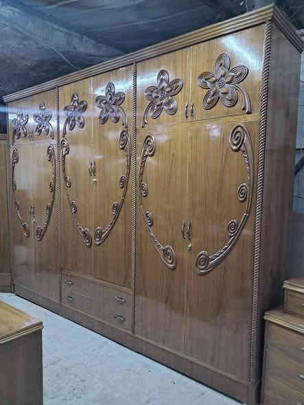 يعلن معرض الموسوي عن وجود غرفه نوم ست أبواب وملحق داخل وخارج صاج ضهر جرجوبه دنك ضفيره الغرفه نظافته فول وتسكام معاكس 5مليم زاويه كنتوريه اي استفسار خاص او الاتصال ***********
***********
