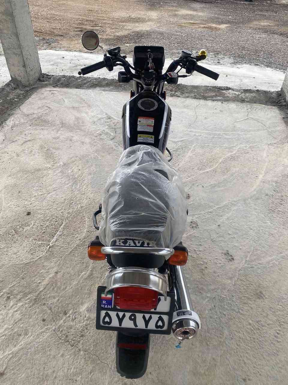 كوير ايران 200 كابريتر
محرك مفتوح فقط بستم 
مطابقه من تاير للتاير 
دهن امزويل
بانزين فقط محسن 

اخوان سعر 1200 وبيهه مجال بسيط

بدون اوراق 
شراي يتصل وبخدمتة
***********
