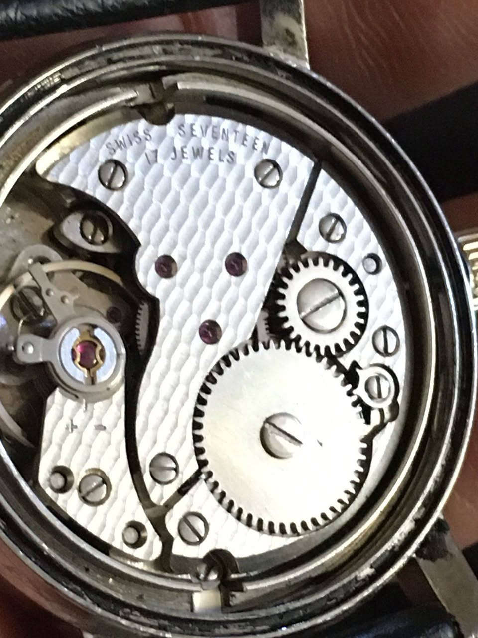 ساعة قديمة انتيكة اريد ابيعها


**إذا كنت صاحب هذا الإعلان وتريد حذفه لأي سبب، رجاءا أرسل رسالة إلى الدعم الفني**