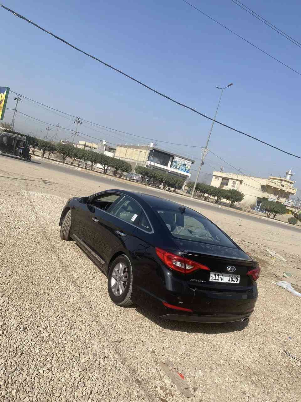 على بركة الله
سونتا 2015 امريكي 
السياره حادثها فقط جاملغ وبيها الجاملغ الخلفي والجنطه بس مفتوحات ومشدودات نفسهن  
السياره جاهزه من كير مكينه حداديه سنويه جديد هزه جديد تحويل ثاني يوم بأسمك رقمها حلو مرتب بغداد سعرها 118 وبيها مجال حگ جيه واني خادم للأستفسار ***********
