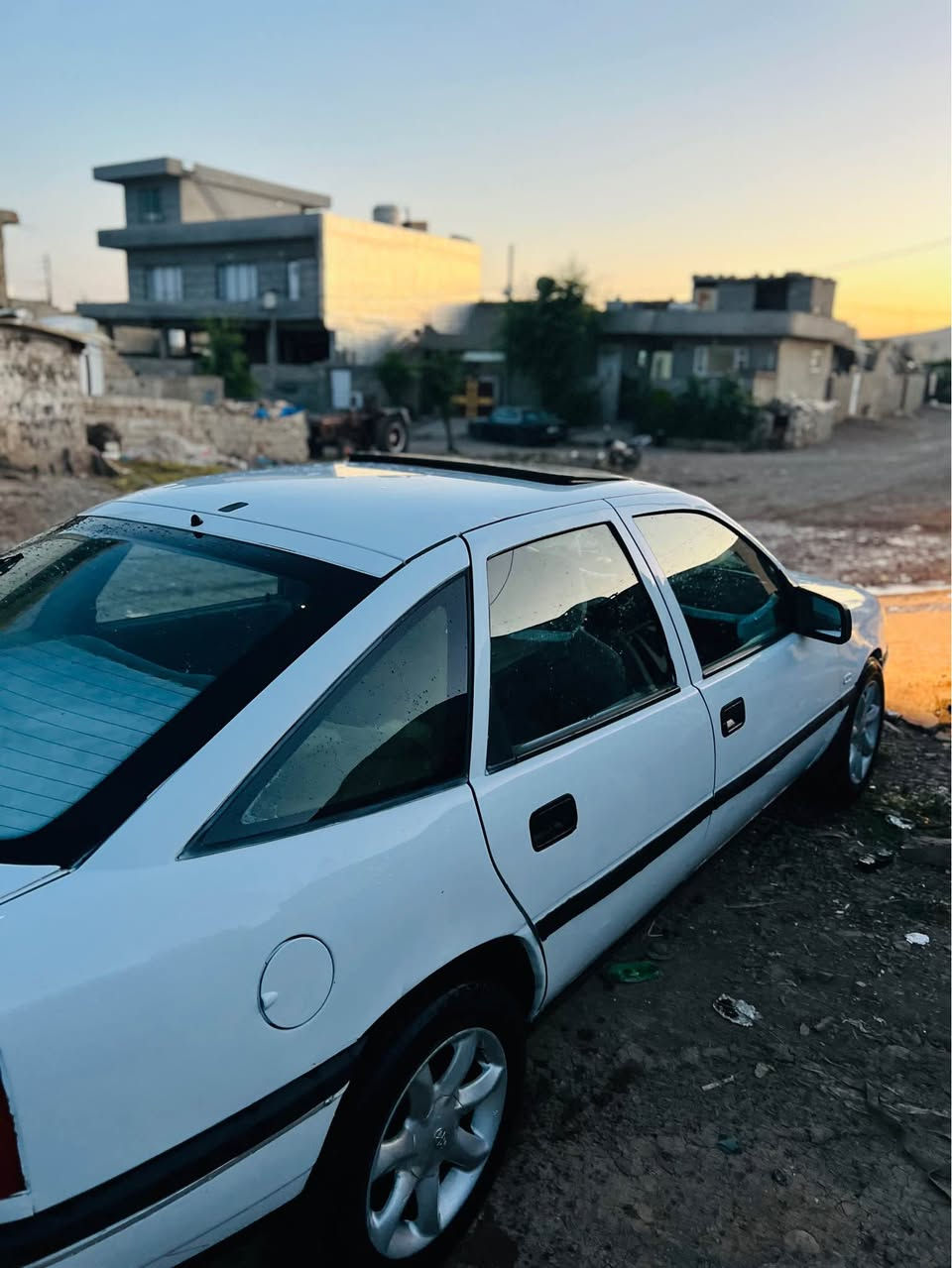 ئۆپڵ مۆدێل 91ئاڕمی سۆران ئەوەلیاتی هەیە سەیارەکە زۆر پاکو جوانە مەکینە 20تە گێڕ عادیە ناودەری لۆکلۆکە سڵایتو جام کارەبایە  داعمو لێدراوی هیچ نیە سەیارەکە زۆر پاکە ماڵی دۆسە نمونەی سەیارەیە بەشەرتی ئەوەی ماڵی کەس نەبێت پارەی کەسی تیانەبێت موسوبڕاوە نەبێت ئاڕمی سۆرانیشی لەگەلە مەرجی تازەیە سەیارەکە زۆر جوانو پاک ماوەتەوە سعر 28گەڵا  گۆڕی نەوەیش دەکەم حلبجة, السليمانية


**إذا كنت صاحب هذا الإعلان وتريد حذفه لأي سبب، رجاءا أرسل رسالة إلى الدعم الفني**