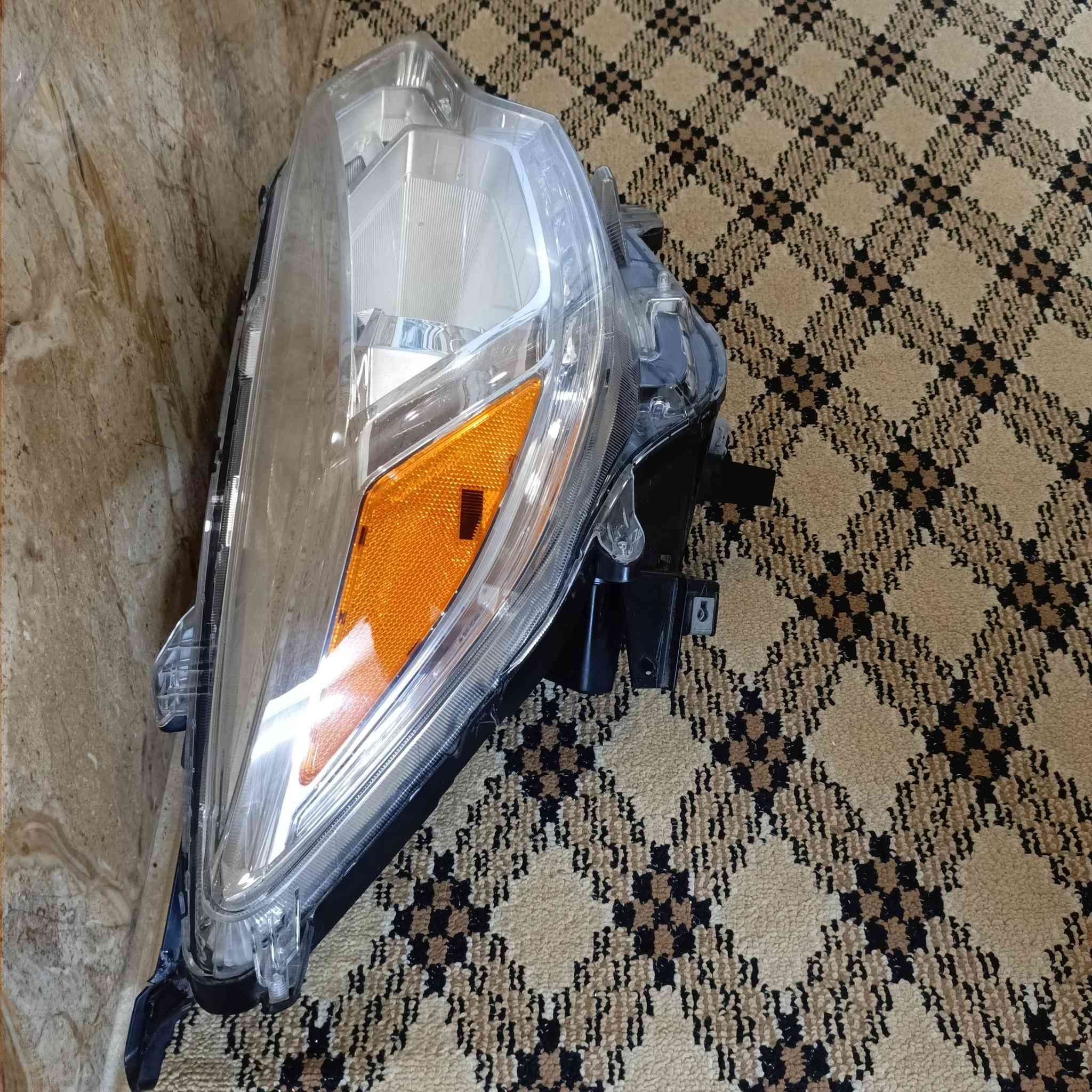 السلام عليكم
لايت ميراج 2021-2024 ليد للمواصفات se اصلي تفصيخ نضيف جدا بدون فتح بدون تصليح ملاحظة بيه اذان وحدة ملحومة موضحة بالصورة يتوفر توصيل لجميع المحافظات السعر 200 دولار للاستفسار ***********
