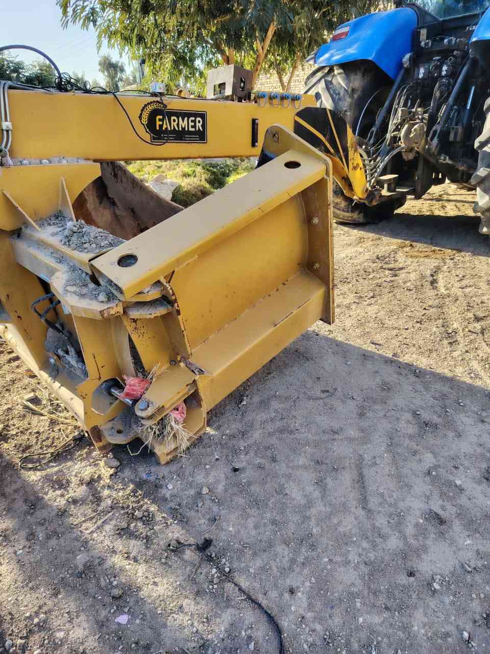 للبيع معدلان فارمر موديل 24 مشتغل موسمين بدون جهاز مكفول من الفطر والحيم ***********
