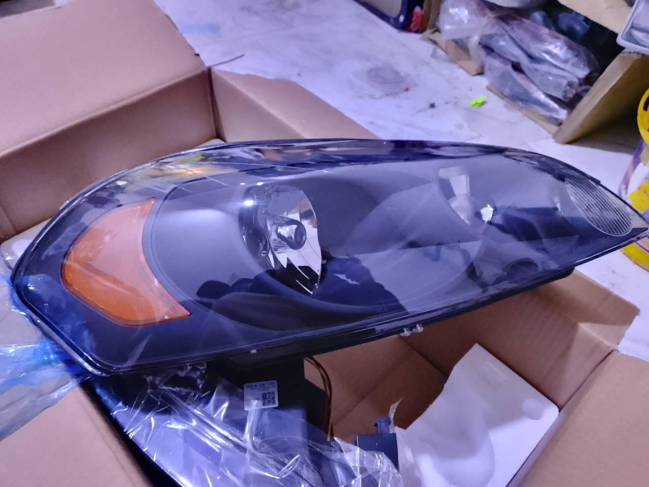 لايت امبالا لون اسود شكل القديم 
***********
***********
مكاني بغداد يتوفر توصيل ..
