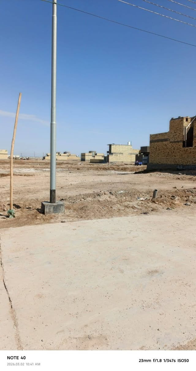 قطعه تجارية للبيع خلف مركز الكرادي على ساحه وشارع 30 متر  رقمهه 3172 متوفره كافه الخدمات ماي كهرباء مجاري شارع صب 30 متر مدارس كلشي متوفر بيهه للاستفسار الاتصال ع رقم ***********
