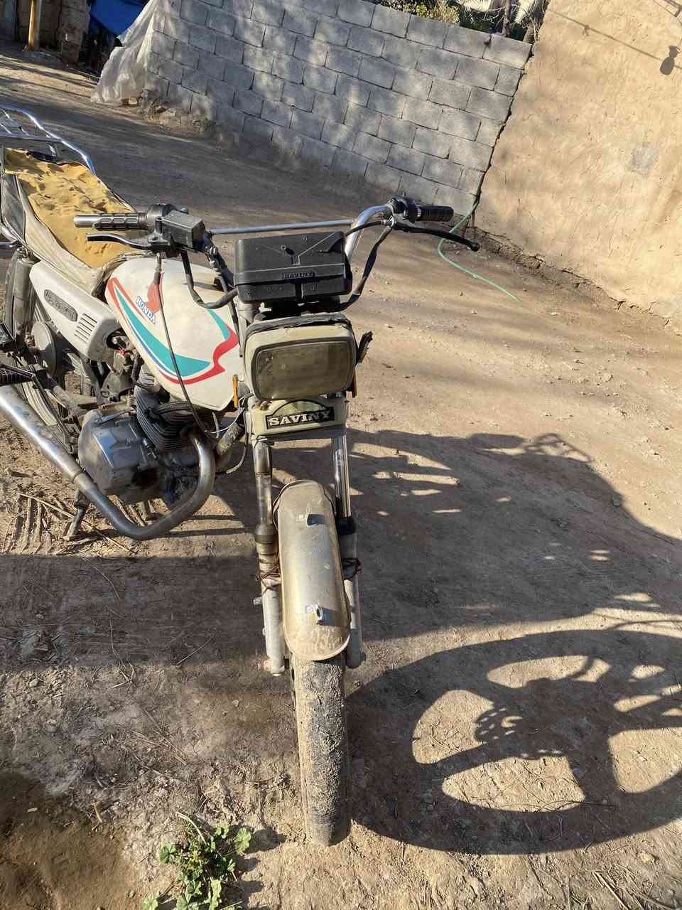 سلام عليكم للبيع ٢٠. اوراق كاملة مل ترقيم سعر ٣٠٠بيهةًمجالمكان ديا لة بعقوبة ناحيت العبارة(***********)
