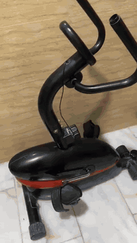 جـهاز رياضي متعدد التمارين مستعمل  نظيف+ بايسكل جري للبيع . للاستفسار ...