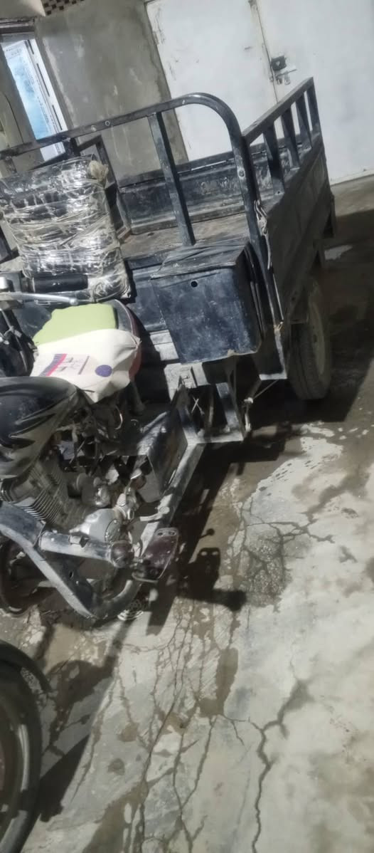 ستوتة ٢٠١٣اوراق للبيع محرك 2024 ترايك للبصرة 
كهربائيات شغالة تايرات نضيفة بمليون و١٠٠
*********** واتساب
