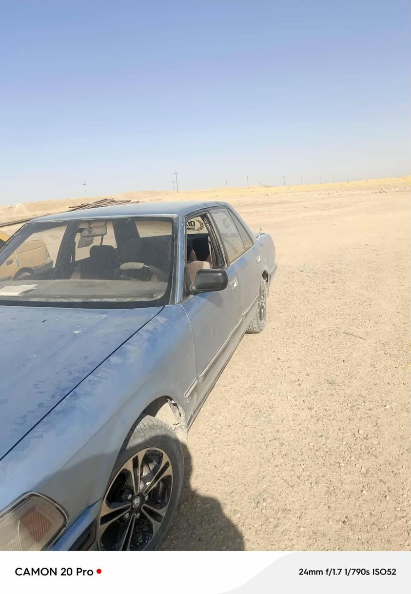 سياره سيدان موديل 92 
سعره 35 وبيه مجال 
***********
