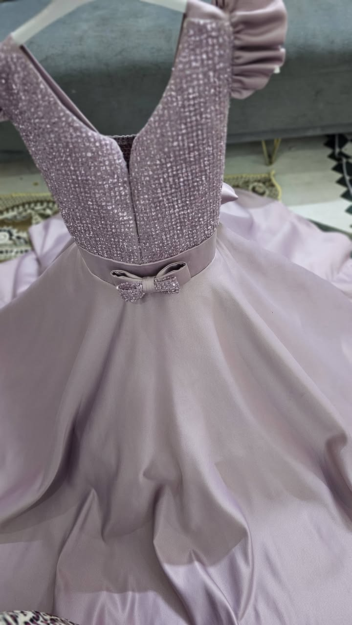 بنات عندي بدله بناتي ملبوسه بس كولش نضيفه اتلبس من 9سنوات اذا خشنه لحد ال 12سنه اجنن الصور ضالمتها اخذتها ب85 واريدها ب30


**إذا كنت صاحب هذا الإعلان وتريد حذفه لأي سبب، رجاءا أرسل رسالة إلى الدعم الفني**