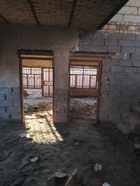 بيت  للبيع انجاز80‎%‎ من البناء كونكريت المساحة 250متر  زراعي سند 17 ي...