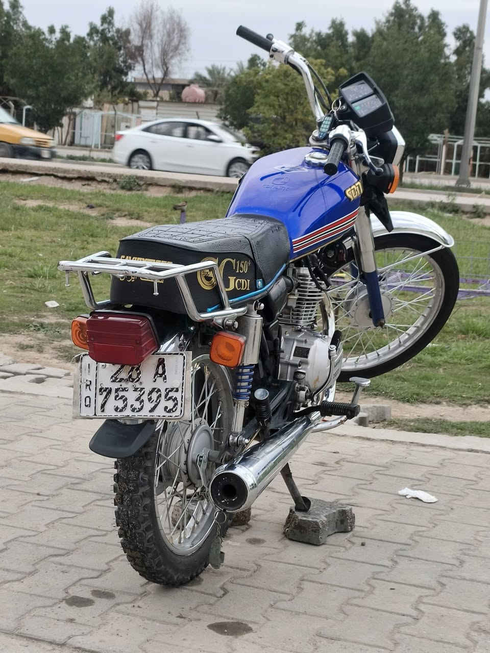 سلام عليكم اربعه كير للبيع موديل 22 نضيفه شوفت عينك رقم او سنويه السعر اتصل على الارقم ***********
