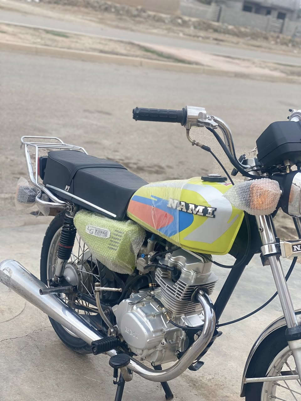 السلام عليكم 
دراجة نامة شلامجة موديل 24 أوراق بيها كهربائيات كلها شغالة دبلات ويالة جدد مكينة خير من الله دراجة نضيفة ومابيها نقص مكاني ديالى بلدروز السعر خاص او الاتصال ***********
