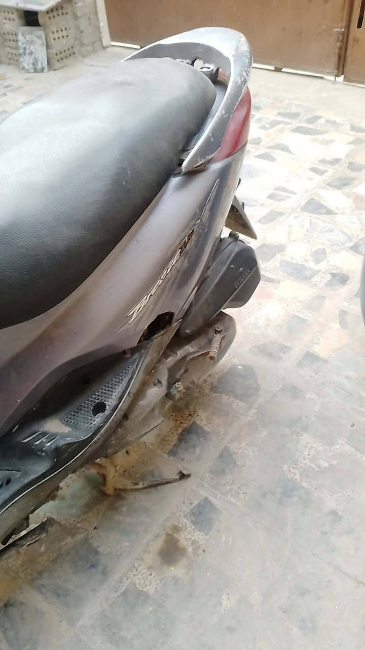 سلام عليكم شباب دراجه بريز لبيع دراجه كلش حلوه نكره سلف اي نقص ما بيهه لسعر 600 وبيهه مجال بصيط وليريد يتواصل هاذا رقمي ***********
