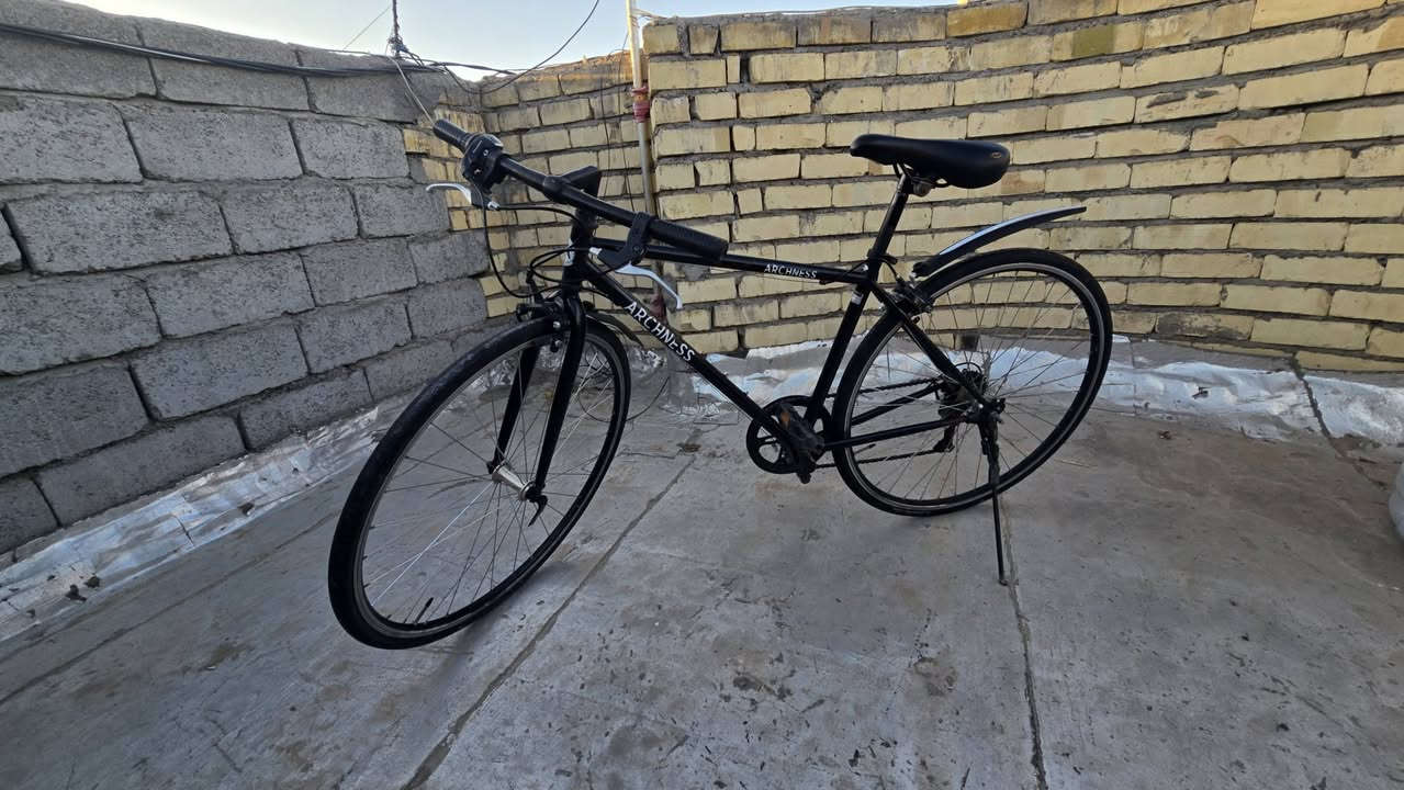 سعر الواحد 70 و بيه مجال جاهزات من كلشي بس الابيض يحتاج تبديل شفت تاير خلفي ميكلف (5 الاف ) مكاني بغداد شارع الرضوانية قرب الشرطة الرابعة ( ***********)
