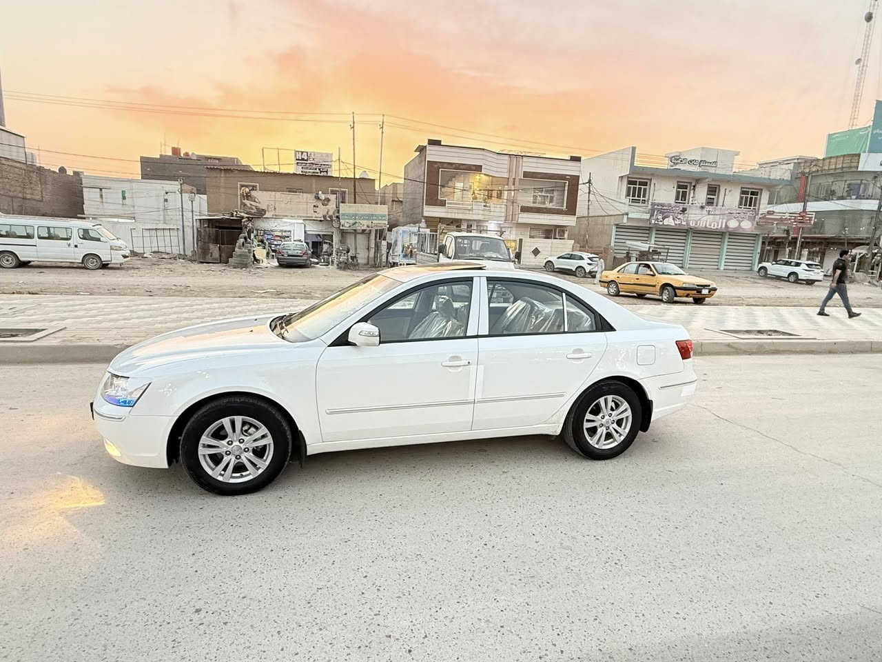 # سوناتا 2011
#رقم_بغداد_دولي_بسمي
خليجي 
السياره جديده جداً وع وضع الشركه 
كفاااااله عامه   
فووووول مواصفات 1/1
فتحه
صاج
داخل بيجي 
السياره جديده جداً وكفاله عامه عدا بارد بسيط جاملغ امامي شبر 
شرط حتى الدعاميات بدون صبغ  
اجدد واحلى من الصور
السياره جديده جدًا
واحلى من الصور
محرك  2.4 شرط برغي ممفتوح
جاهزه من كلشي اي نقص مابيه 
كير محرك حداديه تبريد 
تخم تاير 
للبيع والمراوس حسب القناعه 
للاستفسار
***********
***********
علمًا السياره بالحله
