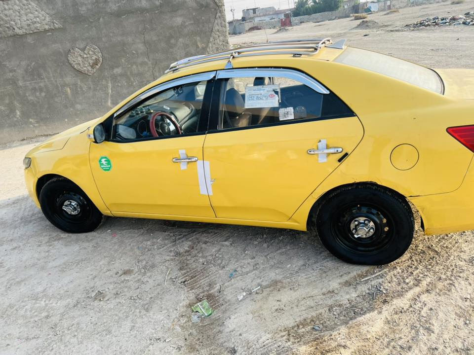 فورتي خليجي 2010 رقم بغداد تحويل مباشر محرك 1600 شاشه تايب لايت زنون السياره كبل للشارع اي نقص مابيهه 
مكانهه واسط الصويره السعر 77وبيهه مجال 
 تخم تاير هسه شادهن ***********
