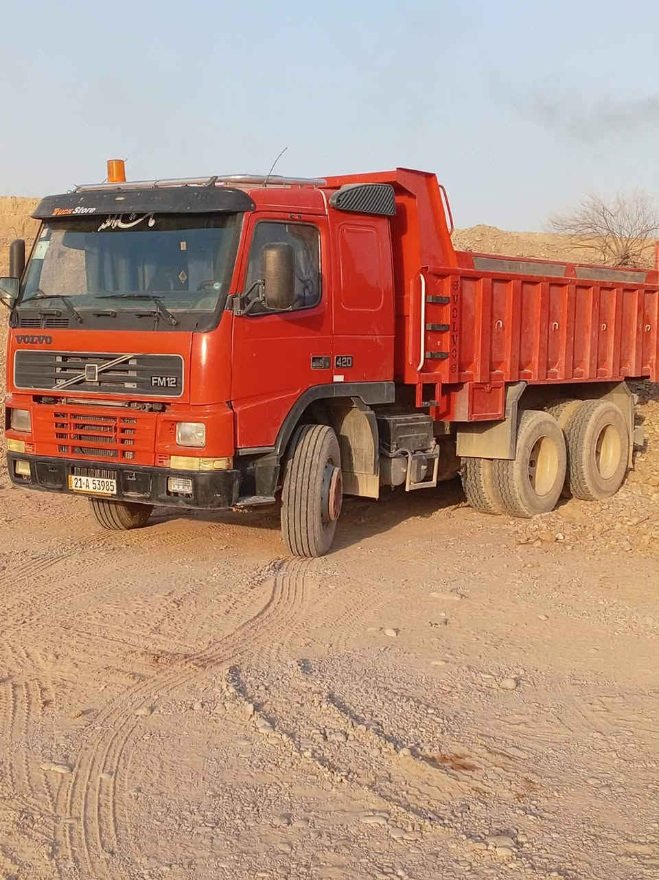 سلام علیکم  للبیع ***********
***********حجم420 مودیل 2000 ڕقم سلیمانیە جدید بسمی حسە گاز بی سعر 285 مکان  کرکوک
