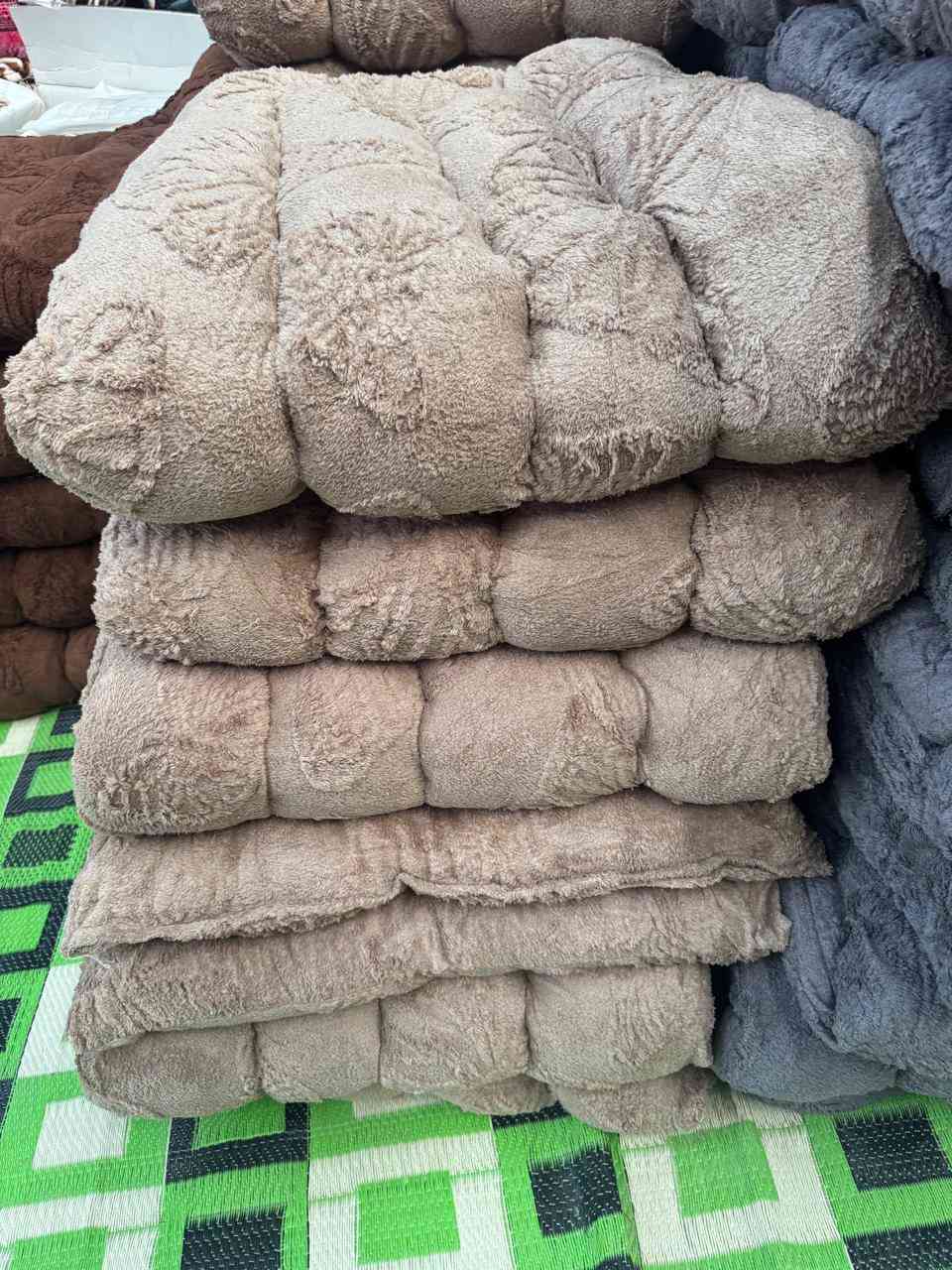 ياالله اللهم.صلى على محمد وآل محمد 
مفروشات الشورجه 
عروض نار
تم وصول جودليه بوهيمي فراشه 
طول ٢٠٠
العرض ٩٠  قياس كبيرا جدا
وزن جودليه ٣ وربع كيلو
سعر قطعه فقط ١٠ الف 
العنوان الغزاليه شارع ضغط شارع عسل 
الاتصال او مراسله صفحه  ***********
اهلا وسهلا بكم
