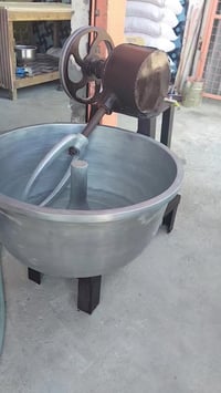 للبيع عجانة جيس وربع وياها دمبر  07834166871