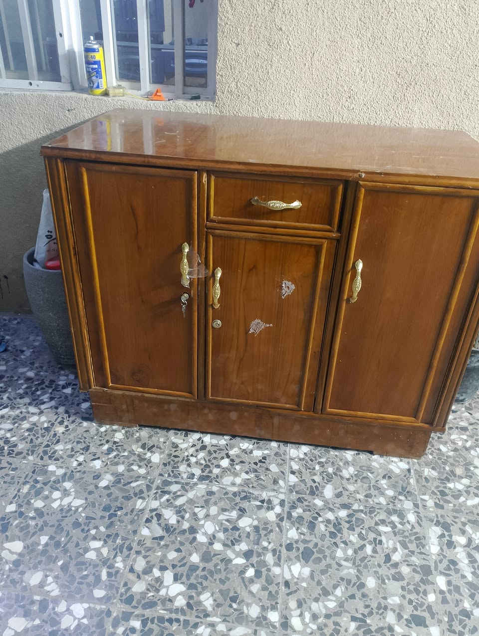 السلام عليكم غراض بيت البيع الي يريد يجي خاص ***********
